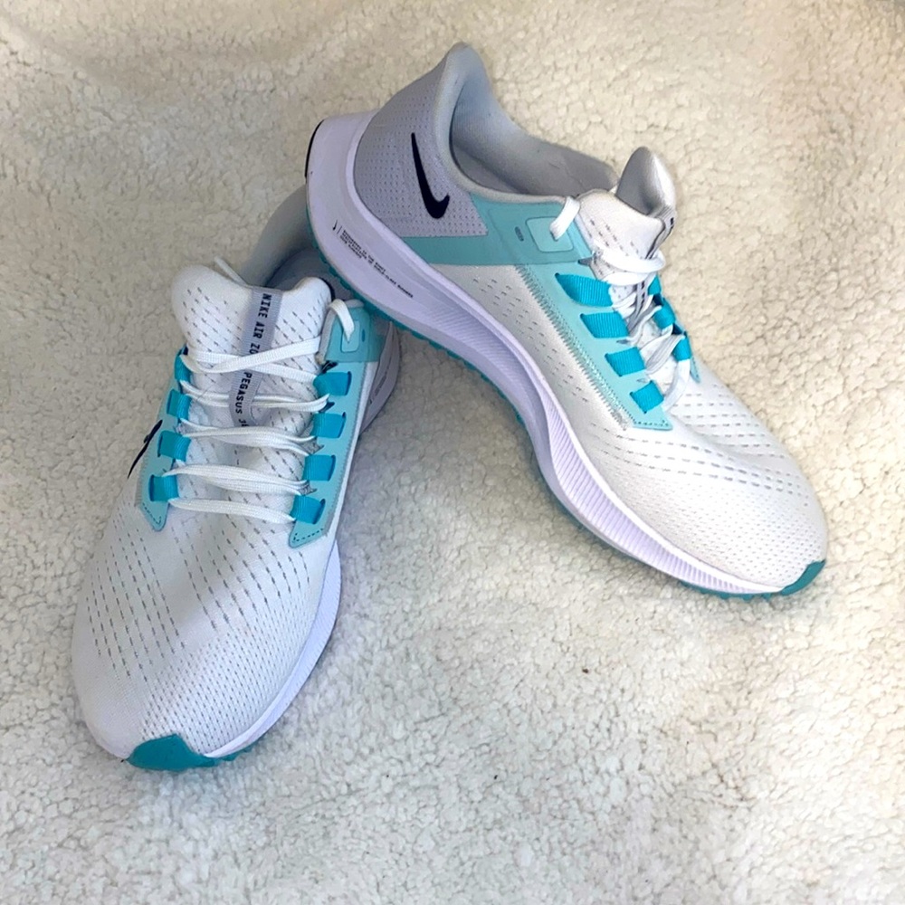 Practically new Nike Pegasus zoom!